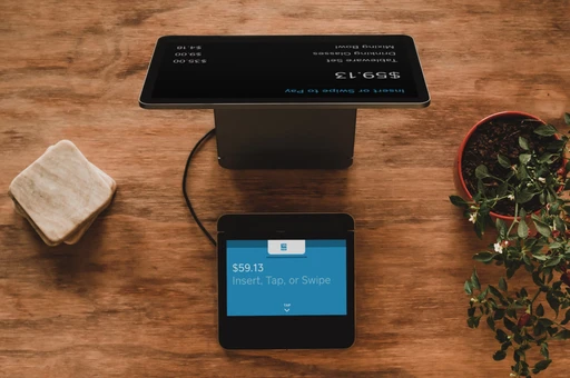 Card terminal and phone on a desk